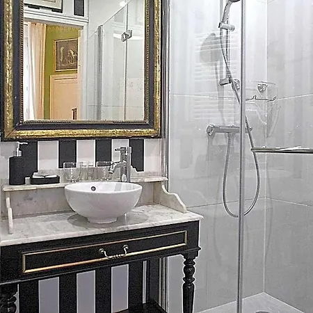 Les De Mathilde Bed & Breakfast 3*