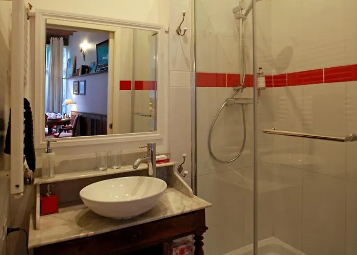 Les De Mathilde Анже