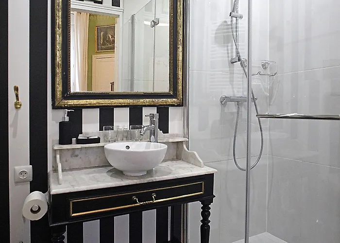 Les De Mathilde 3* Анже